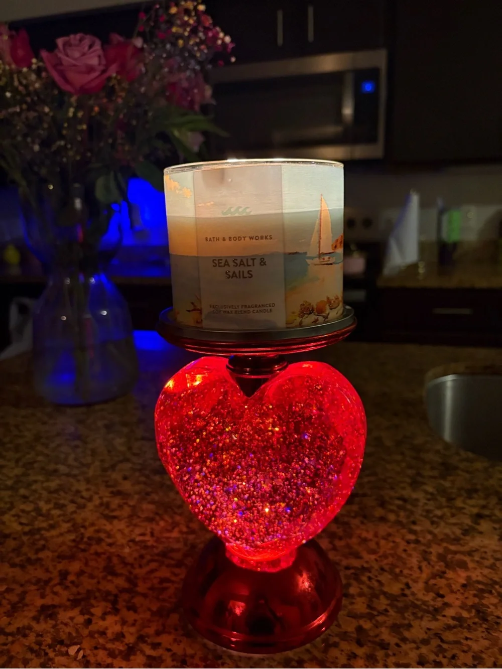 Bath & Body Works Light-Up Red Heart Water Globe 3-Wick Candle Holder♥️